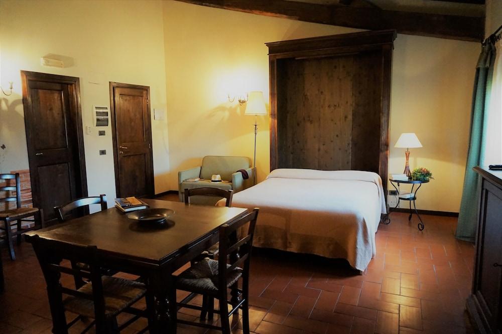 Agriturismo Antico Borgo Poggitazzi Terranuova Bracciolini Exterior photo